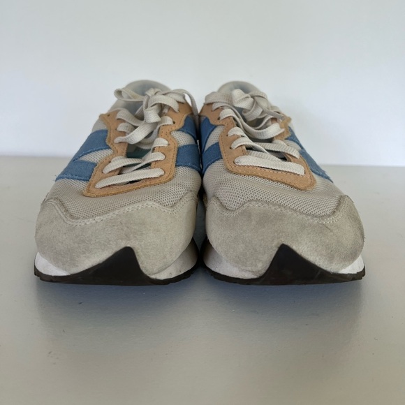 New Balance Women's 237 Sneaker with Peach/Blue/Cream colors, size 9 - Picture 4 of 11